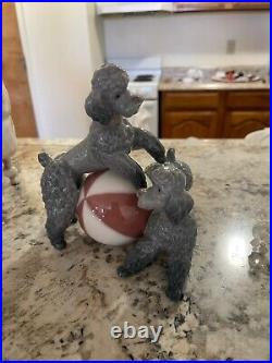 Vintage Lladro Figurine Playing Poodles (Red) #1258 Retired Gorgeous