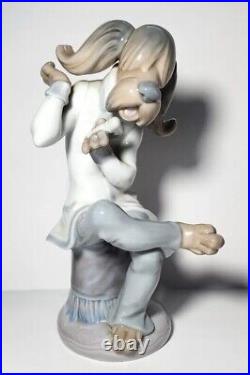 Vintage Lladro Figurine, Singing Dog 1155