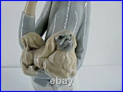 Vintage Lladro Lady Holding Pekinese Dog 37 cm (B14)