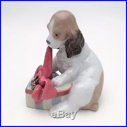 Vintage Lladro Porcelain Dog Figurine 8692 Can't Wait, Christmas Edition with Box