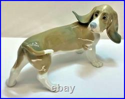 Vintage Lladro Porcelain Dog Figurine Basset Hound 1066