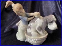 Vintage Lladro Porcelain Figurine A Girl Bathing Her Dog Spain Size 12x14 cm