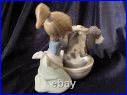 Vintage Lladro Porcelain Figurine A Girl Bathing Her Dog Spain Size 12x14 cm