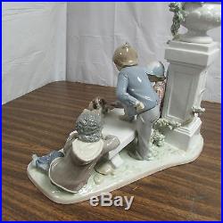 Vintage Lladro Puppy Dog Tails #5539 Collectible Figurine Look