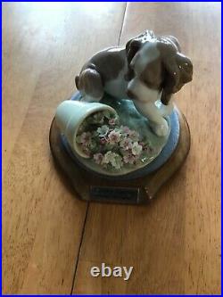 Vintage Lladro Society figurine #07672? It Wasnt Me! With Wood Base