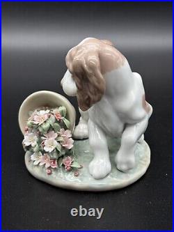 Vintage Lladro Spain #7672'It Wasn't Me!' Dog Flowers Porcelain Figurine