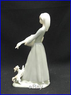 Vintage Lladro Tall Figurine #4866 Girl With Goose And Dog Matte Retired
