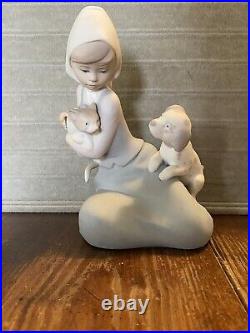 Vintage Lladro figurine #5032 dog & cat little friskies retired matte finish