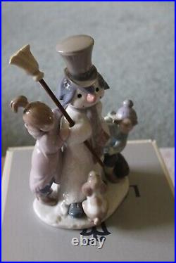 Vintage Retired Lladro 5713 Snowman Boy, Girl & Dog In Snow Porcelain Figurine