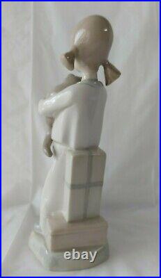 Vtg LLADRO Porcelain Girl Figurine With Dog & Cat S. L. T'ANG 1960's Spain