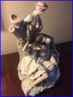 Vtg Lladro #11 Lovers Resting In The Woods Eating Grapes & With Dog LARGE No Box