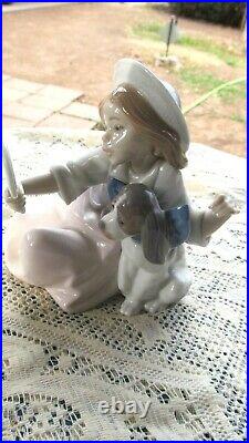 Vtg Lladro Spain 5468 Whos The Fairest Girl Dog Mirror 5 3/4h 1987