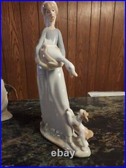 Woman With Goose And Dog Lladro W Extra Geese